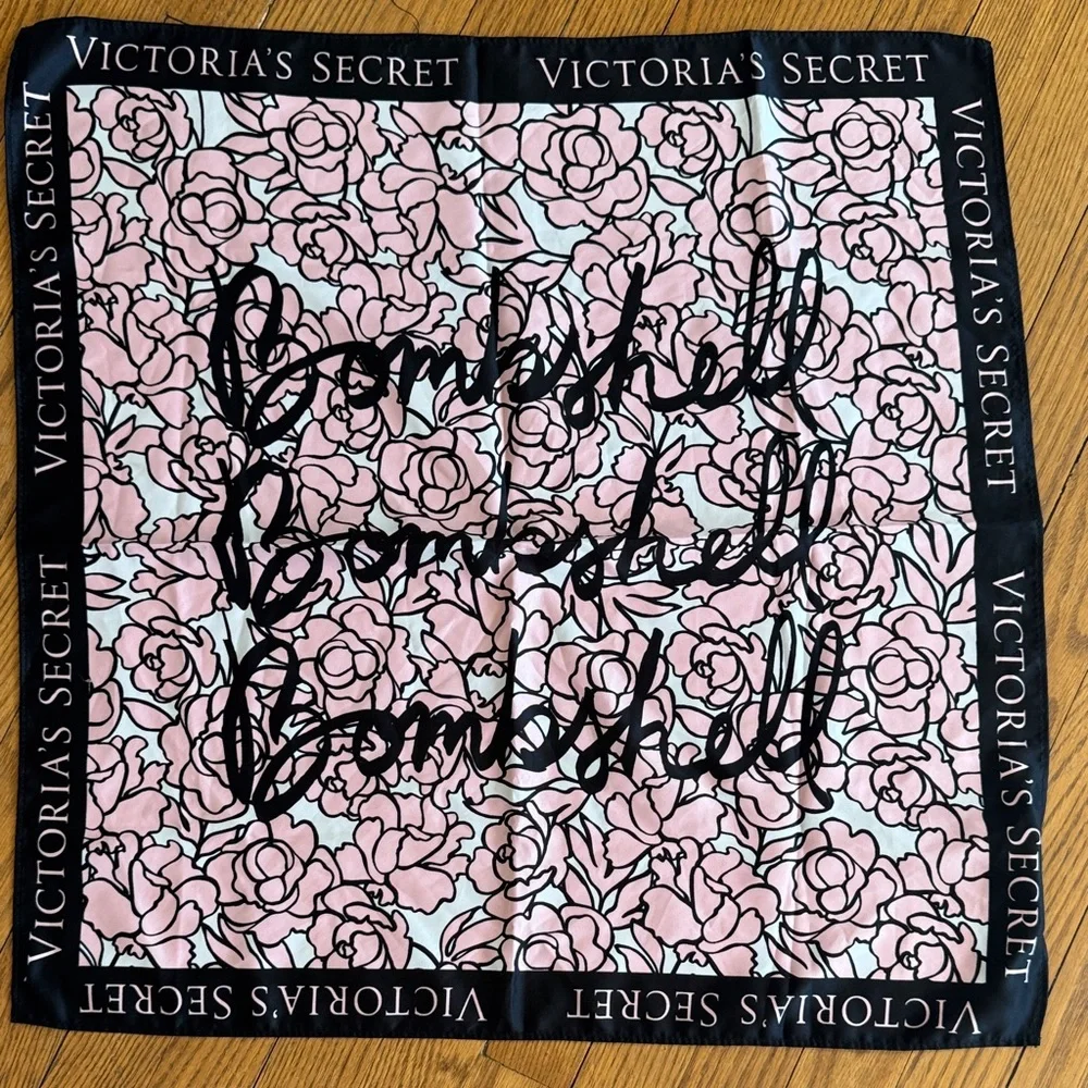 Victoria’s Secret scarf